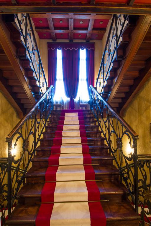 Hotel I Due Foscari Буссето Экстерьер фото