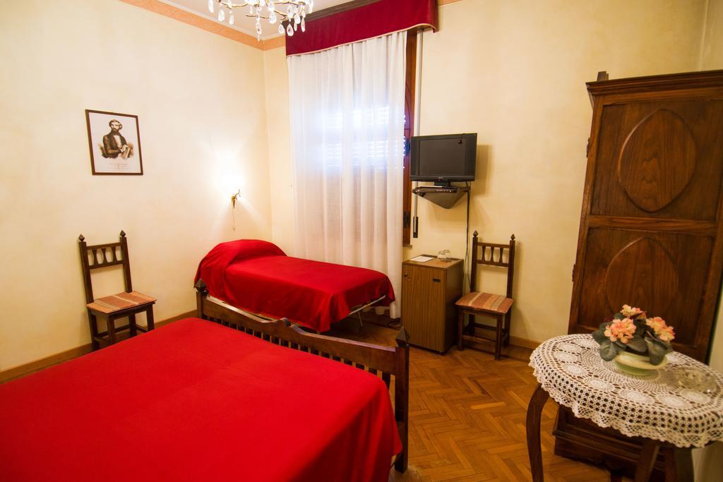 Hotel I Due Foscari Буссето Номер фото