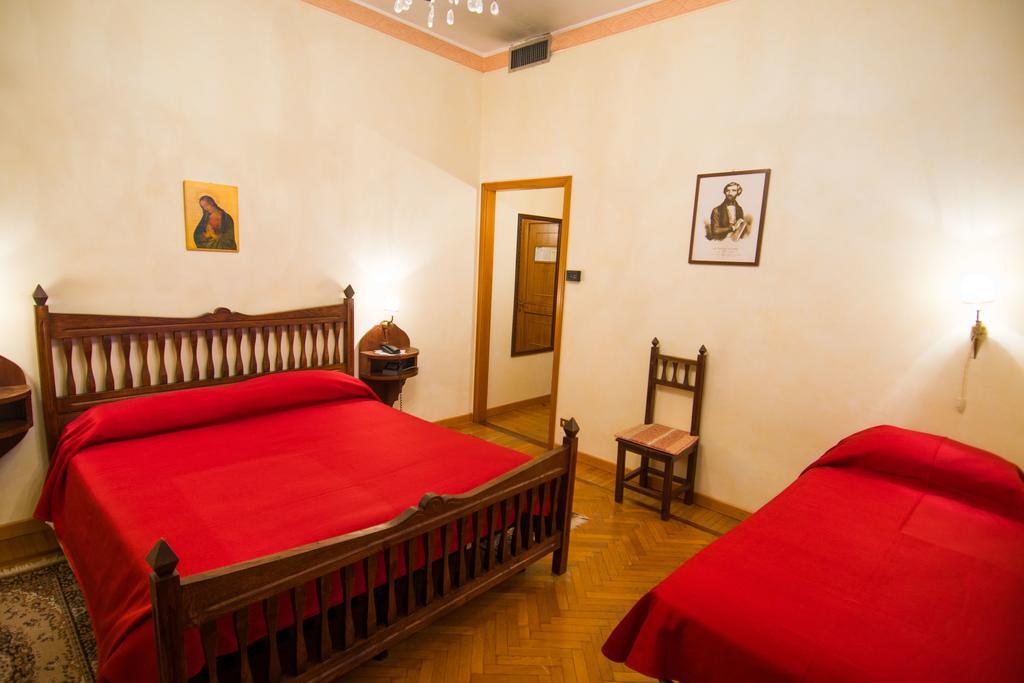 Hotel I Due Foscari Буссето Номер фото