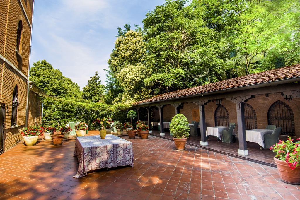 Hotel I Due Foscari Буссето Экстерьер фото